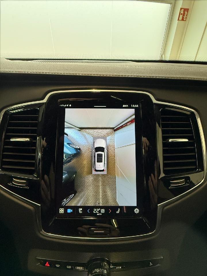 Volvo XC90 Plus Dark Recharge Plug-In Hybrid AWD