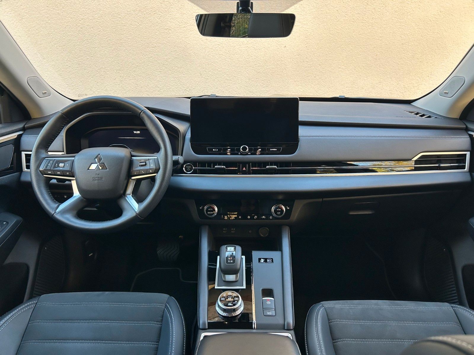 Mitsubishi Outlander PHEV Intro Edition 0,99 % Zins