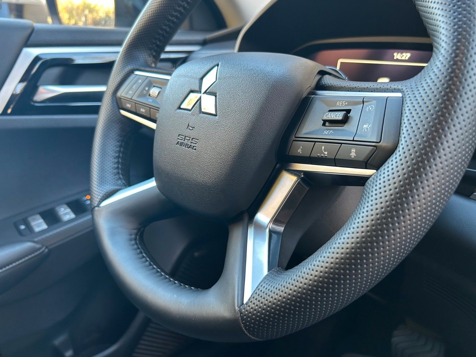 Mitsubishi Outlander PHEV Intro Edition 0,99 % Zins