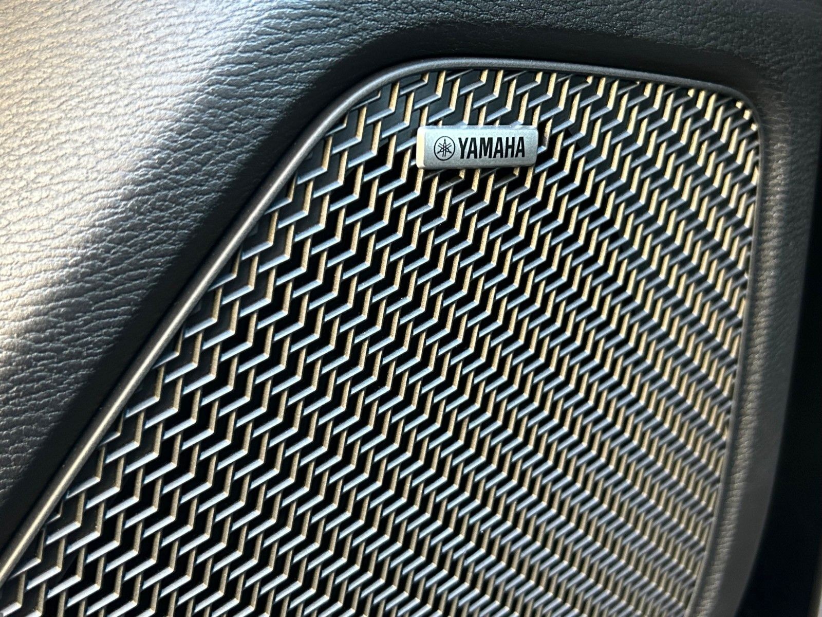 Mitsubishi Outlander PHEV Intro Edition 0,99 % Zins