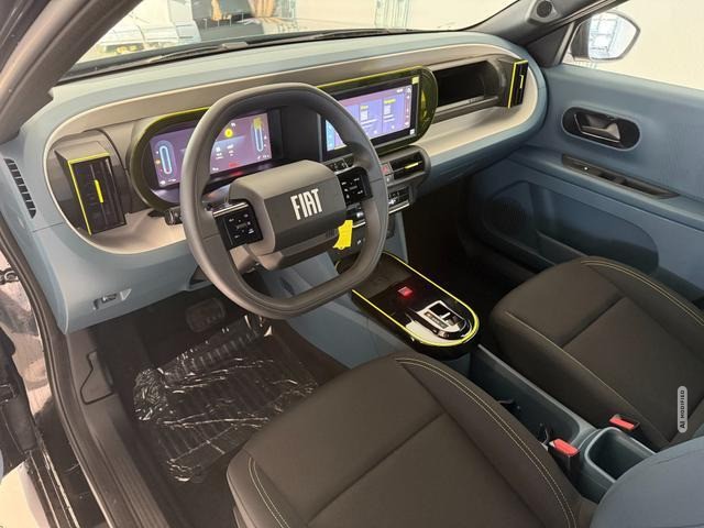 Fiat Grande Panda ICON HYBRID 1.2 eDCT 81kW (110PS) Tech-Paket, Navigationssystem, Kl