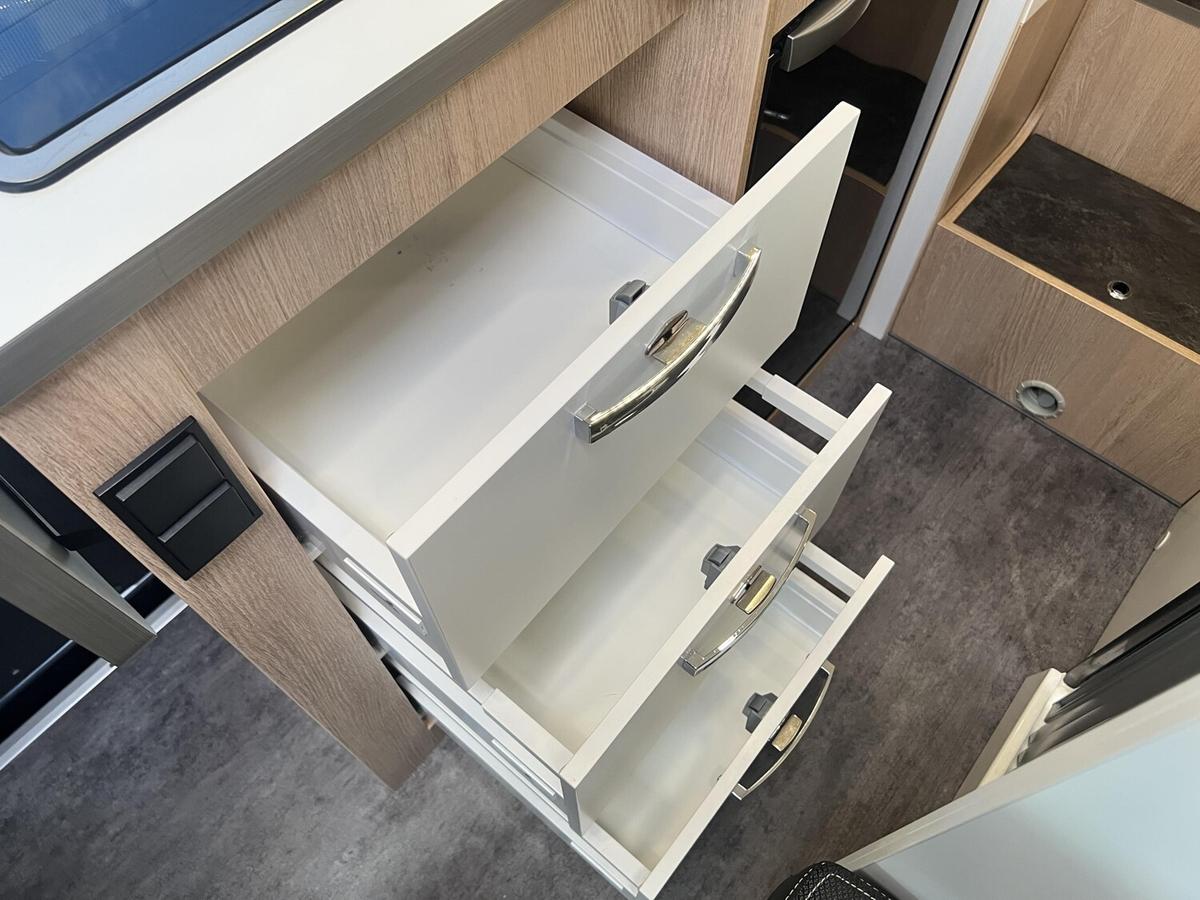 Mooveo Van 60 EB Automatik+Markise+Standklima+Dieselh.