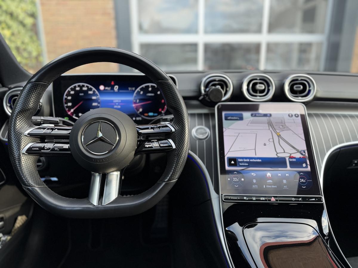 Mercedes-Benz C 300 d AMG LINE LED / NAVI / KAMERA / PANO / SPURHALTE