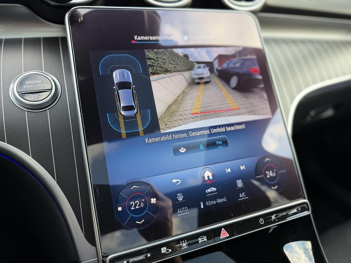 Mercedes-Benz C 300 d AMG LINE LED / NAVI / KAMERA / PANO / SPURHALTE