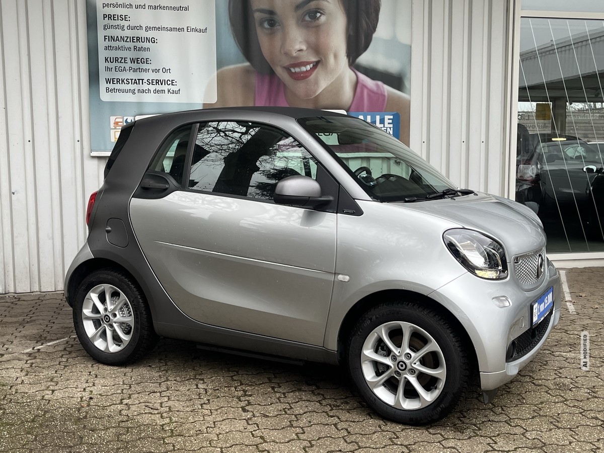 Smart ForTwo EQ*26TKM*COOL & AUDIO*SEHR GEPFLEGT*ALLWETTER*ALU