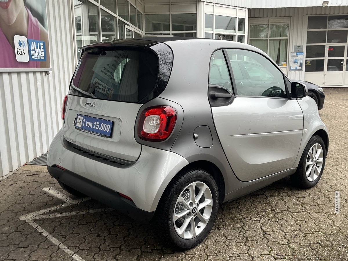 Smart ForTwo EQ*26TKM*COOL & AUDIO*SEHR GEPFLEGT*ALLWETTER*ALU