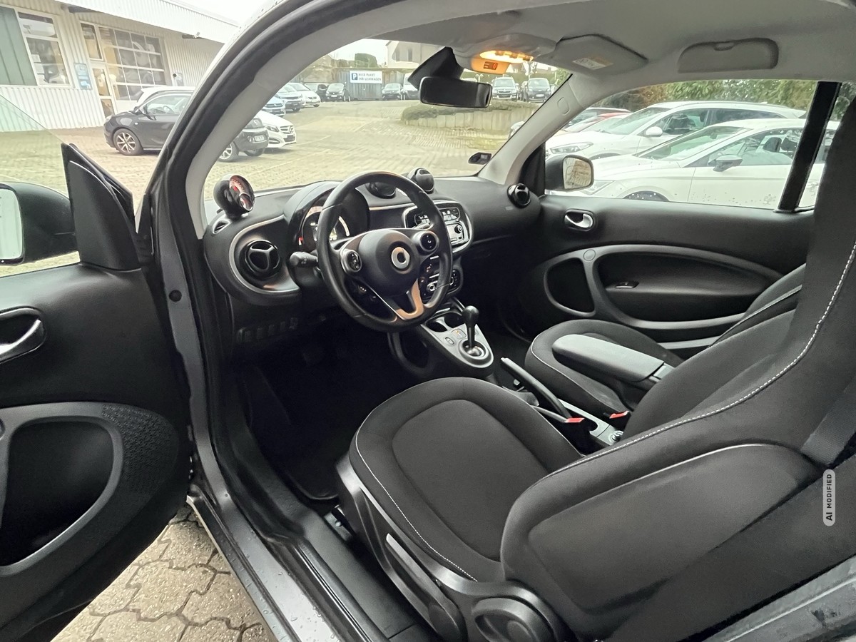 Smart ForTwo EQ*26TKM*COOL & AUDIO*SEHR GEPFLEGT*ALLWETTER*ALU