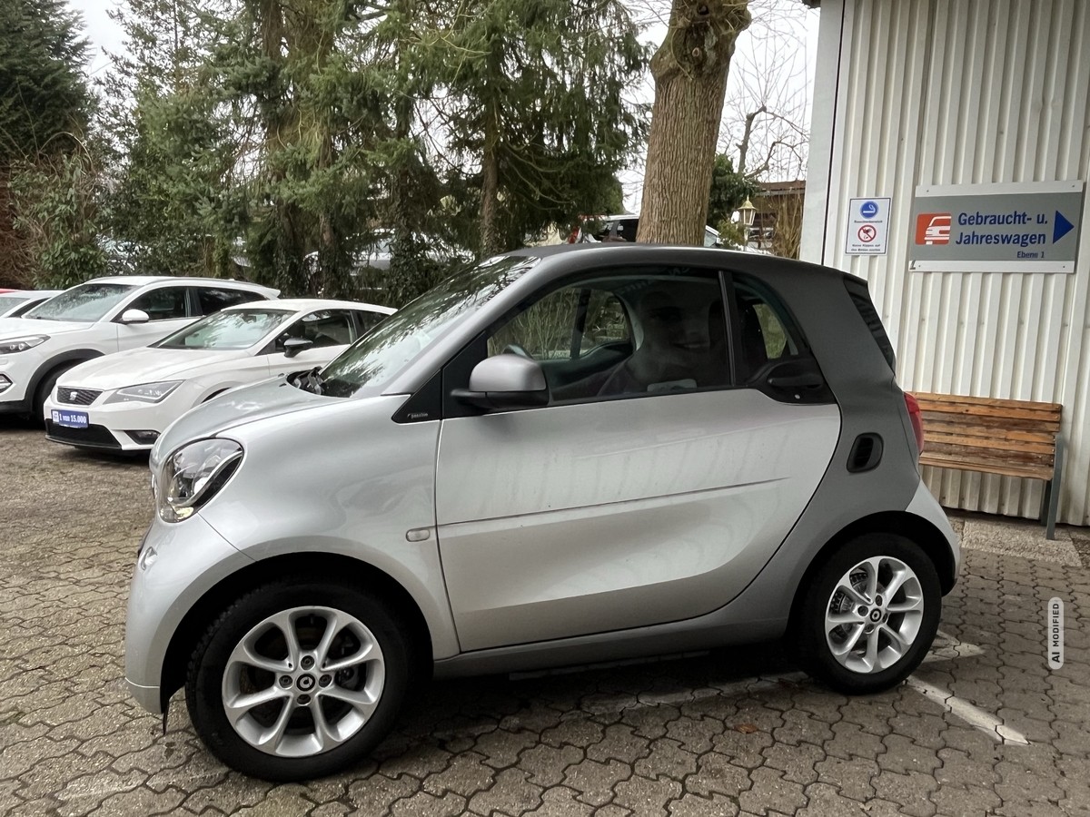 Smart ForTwo EQ*26TKM*COOL & AUDIO*SEHR GEPFLEGT*ALLWETTER*ALU