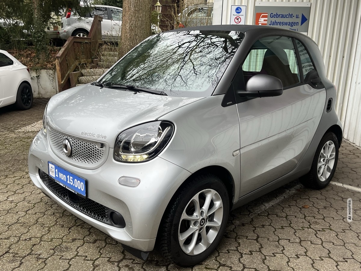 Smart ForTwo EQ*26TKM*COOL & AUDIO*SEHR GEPFLEGT*ALLWETTER*ALU