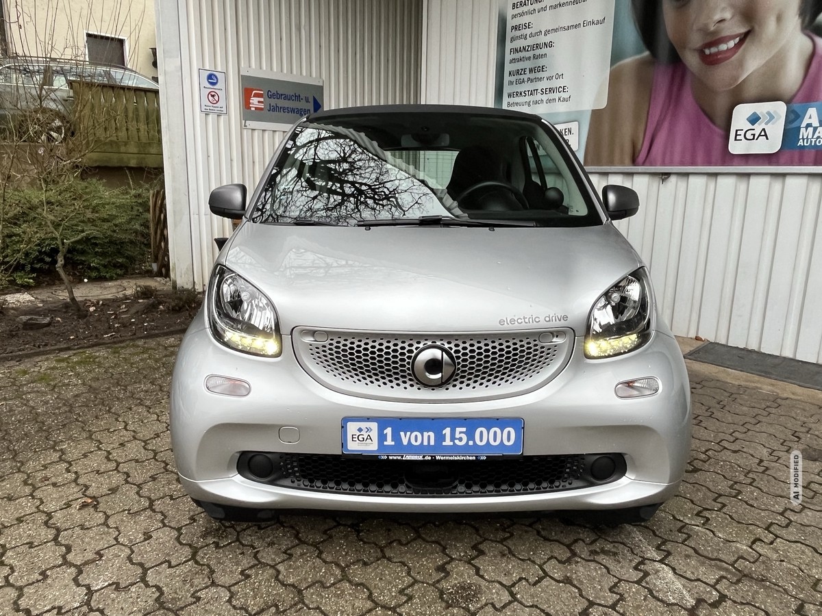 Smart ForTwo EQ*26TKM*COOL & AUDIO*SEHR GEPFLEGT*ALLWETTER*ALU