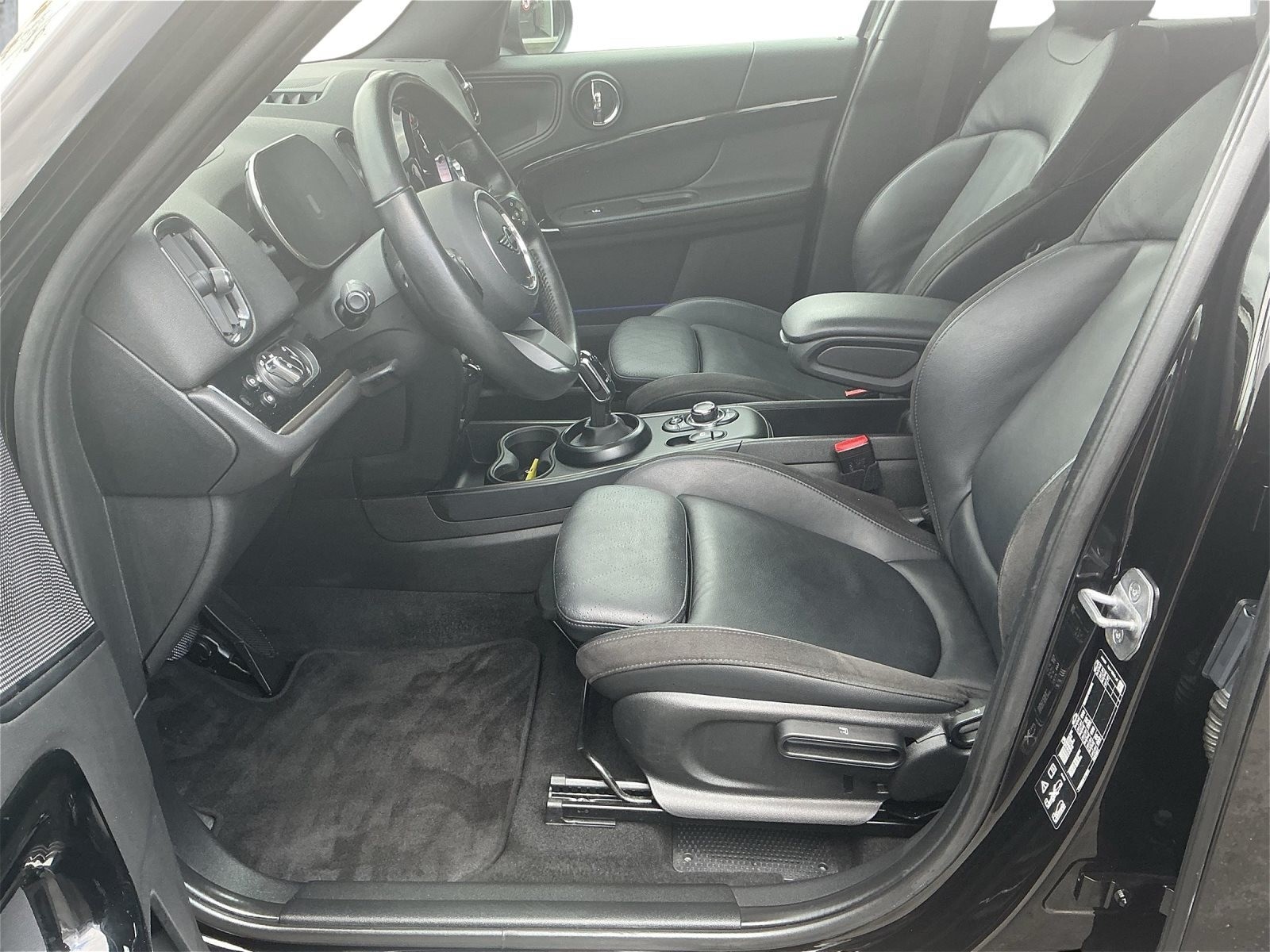 MINI Cooper SD ALL4 ALL4 TRIM PANO LEDER NAVI HUD ALARM KOMFORTZG