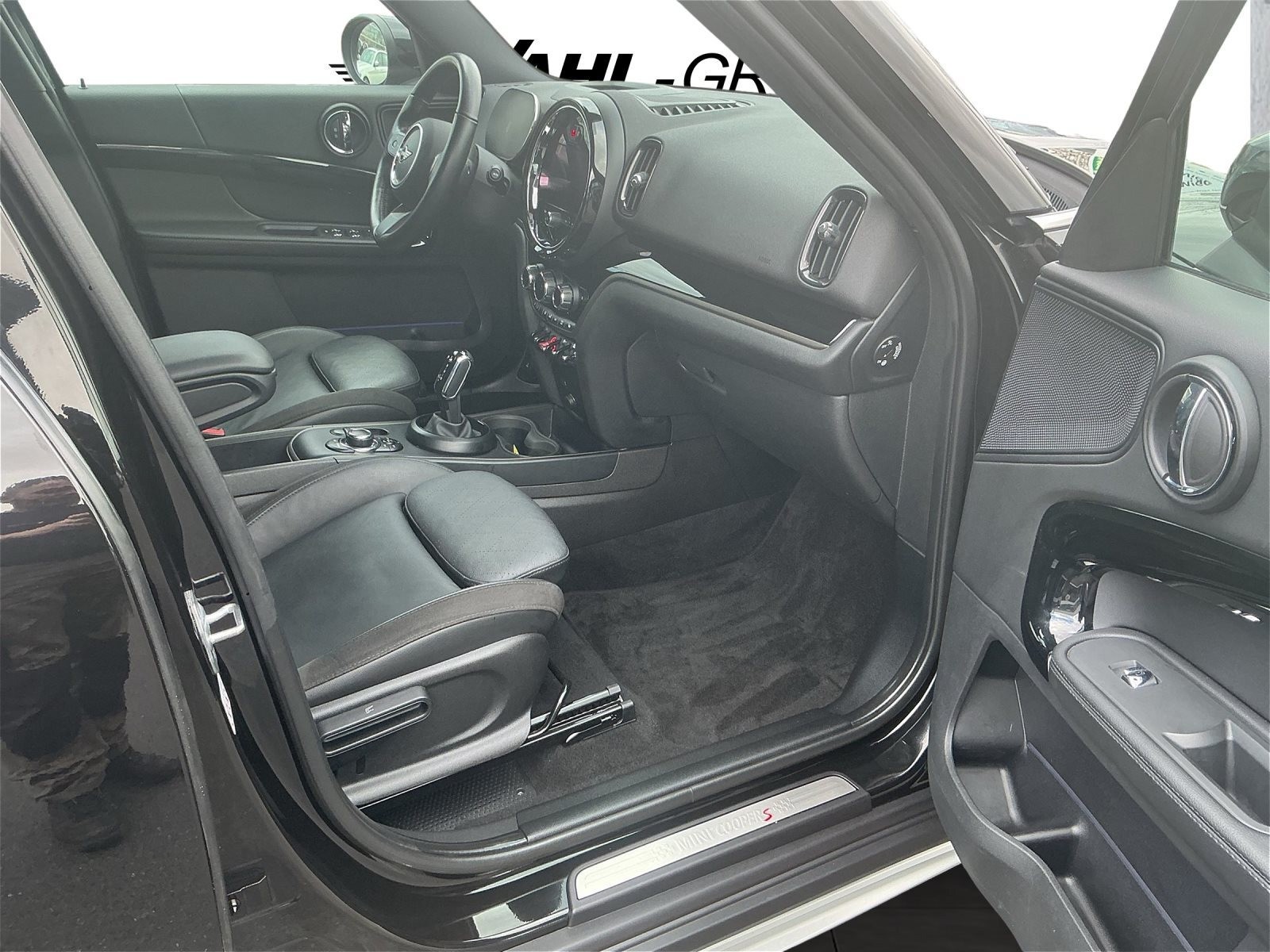 MINI Cooper SD ALL4 ALL4 TRIM PANO LEDER NAVI HUD ALARM KOMFORTZG