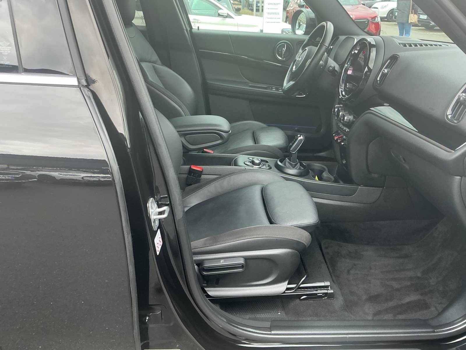MINI Cooper SD ALL4 ALL4 TRIM PANO LEDER NAVI HUD ALARM KOMFORTZG