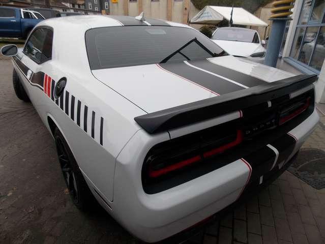 Dodge Challenger 6,4 Scat Pack