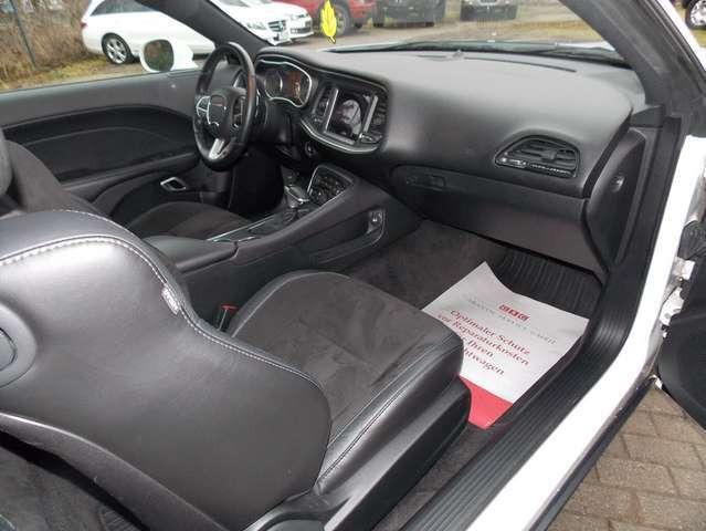 Dodge Challenger 6,4 Scat Pack