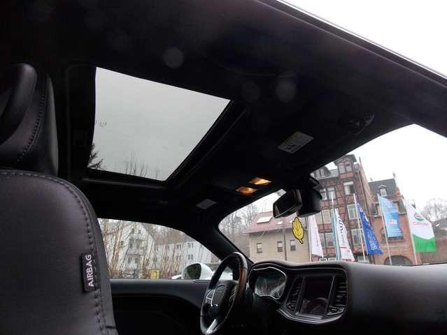 Dodge Challenger 6,4 Scat Pack