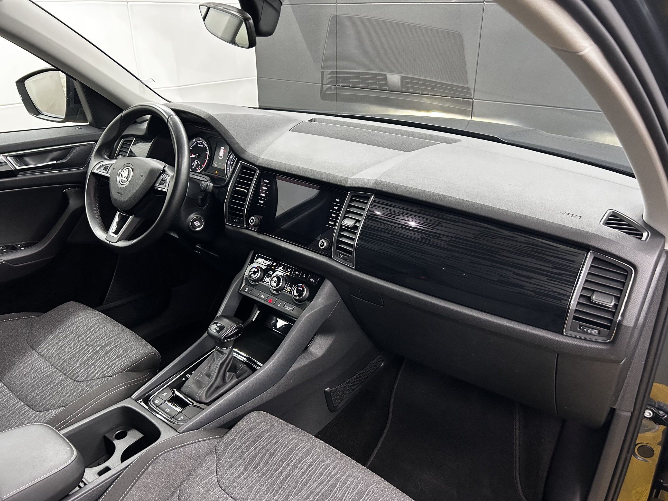 Skoda Kodiaq Ambiente+Carplay+Keyless+LED+AHK+DAB+Navi