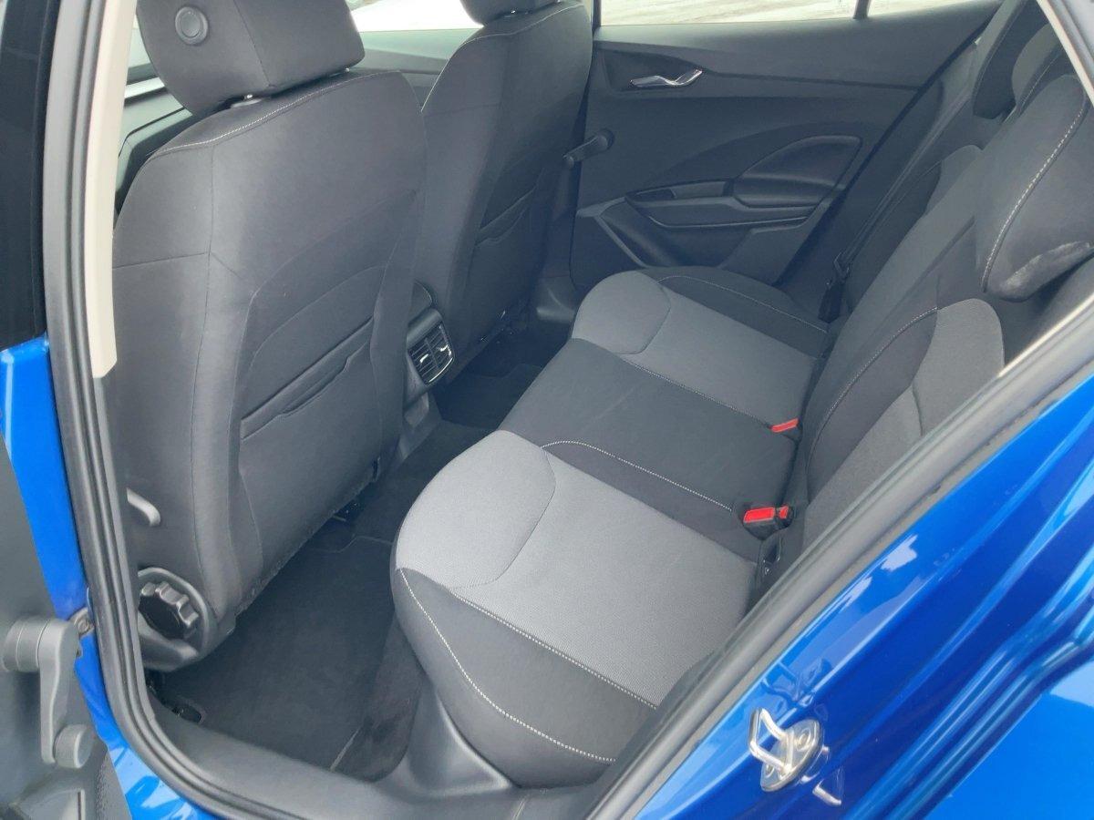 Skoda Fabia 1.0 TSI Ambition AHK,AUTOM.,LED,Navi,SHZ