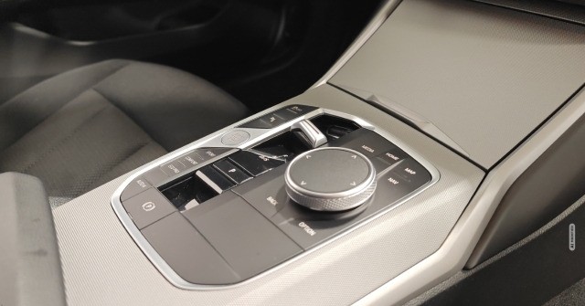 BMW 318 d Touring Park-Assistent Live Plus PDC LED
