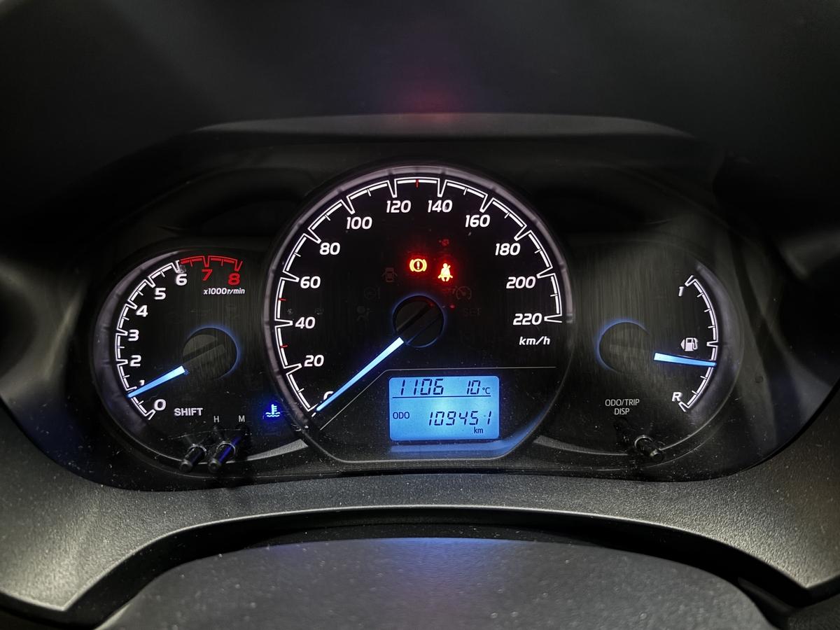 Toyota Yaris 1.0 Dual-VVTi Klima Bluetooth