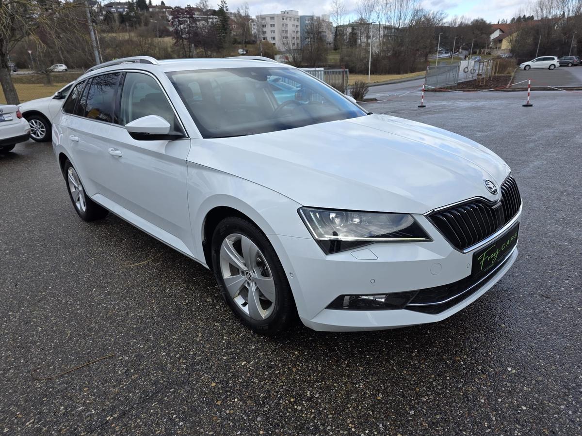 Skoda Superb Combi 4x4 / ACC / Ambiente /  HU 01/28