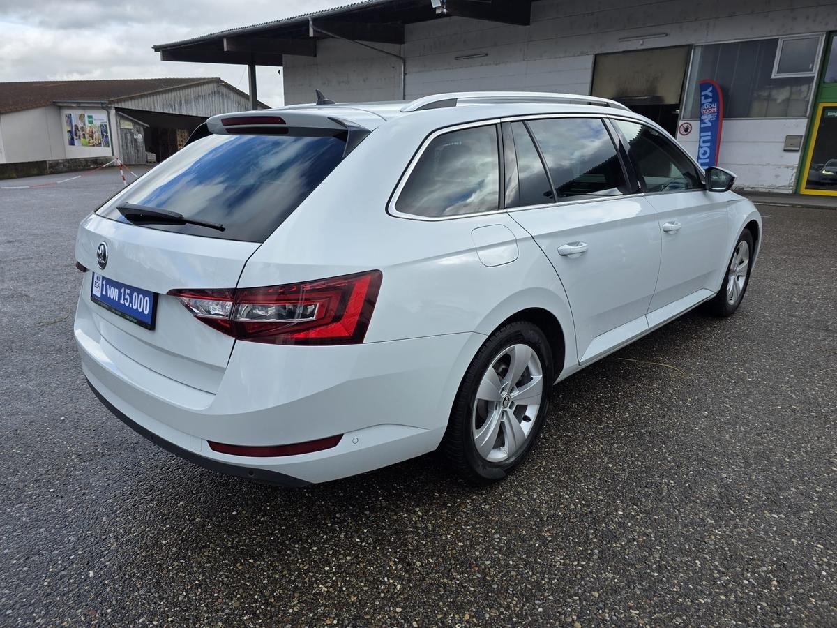 Skoda Superb Combi 4x4 / ACC / Ambiente /  HU 01/28