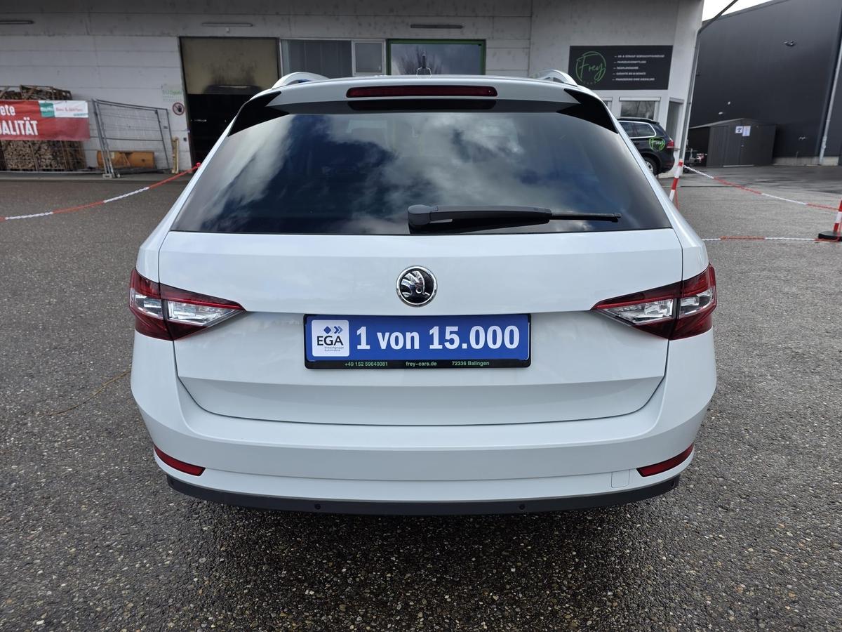 Skoda Superb Combi 4x4 / ACC / Ambiente /  HU 01/28