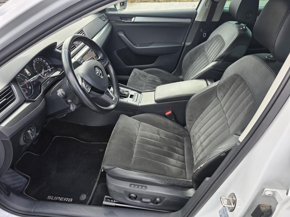 Skoda Superb Combi 4x4 / ACC / Ambiente /  HU 01/28