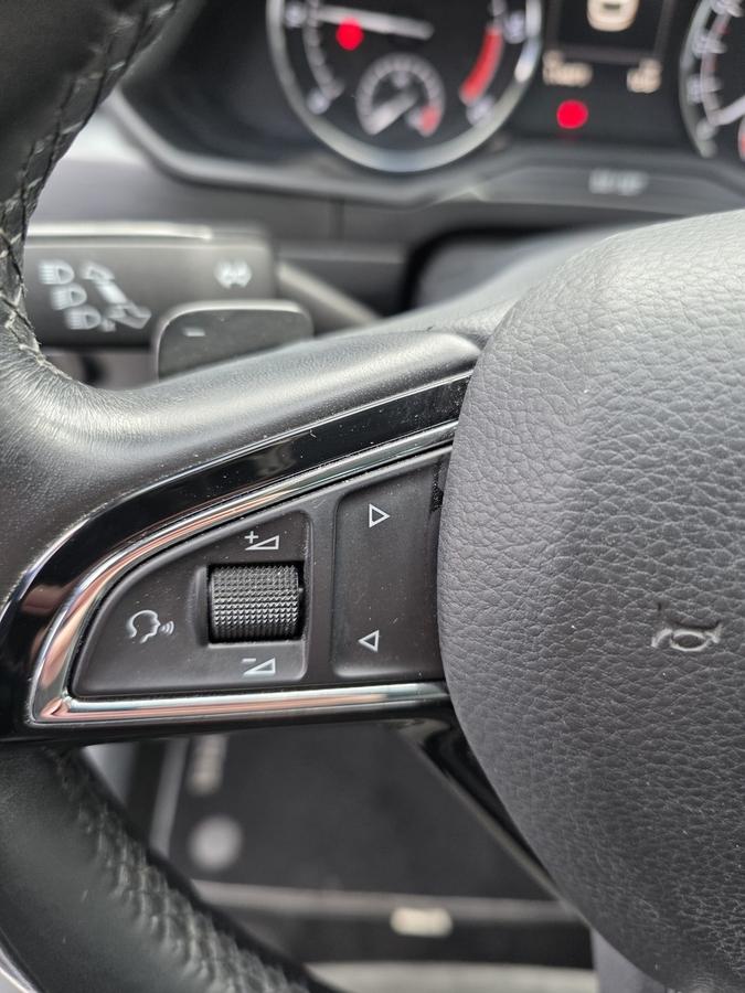 Skoda Superb Combi 4x4 / ACC / Ambiente /  HU 01/28