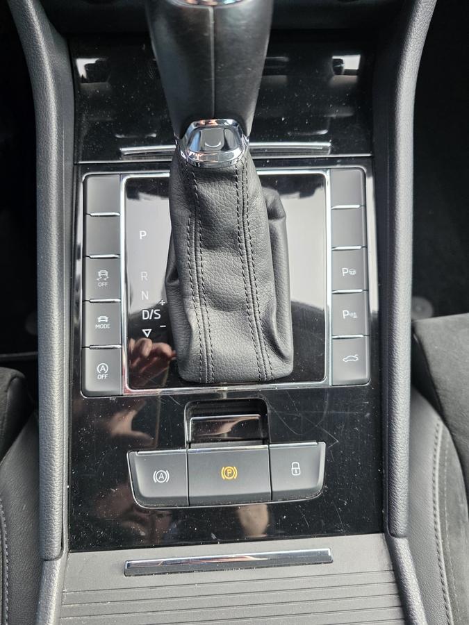 Skoda Superb Combi 4x4 / ACC / Ambiente /  HU 01/28