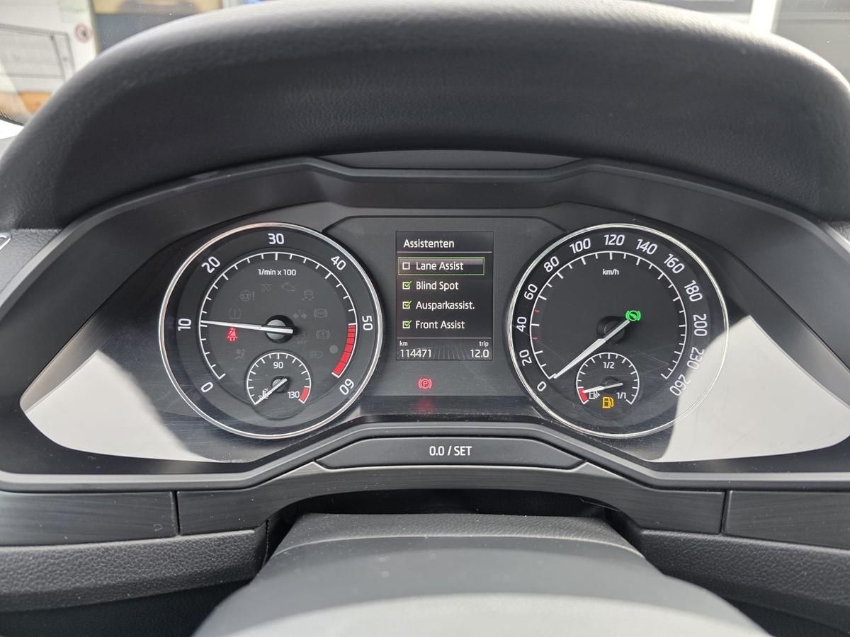 Skoda Superb Combi 4x4 / ACC / Ambiente /  HU 01/28