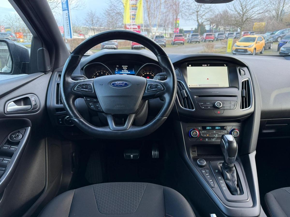 Ford Focus 1.5 ST-Line Automatik + Anhängerkupplung
