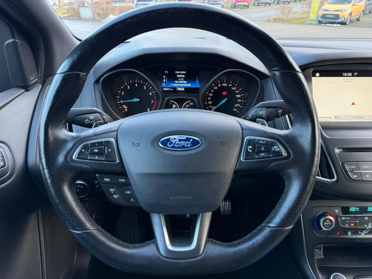 Ford Focus 1.5 ST-Line Automatik + Anhängerkupplung
