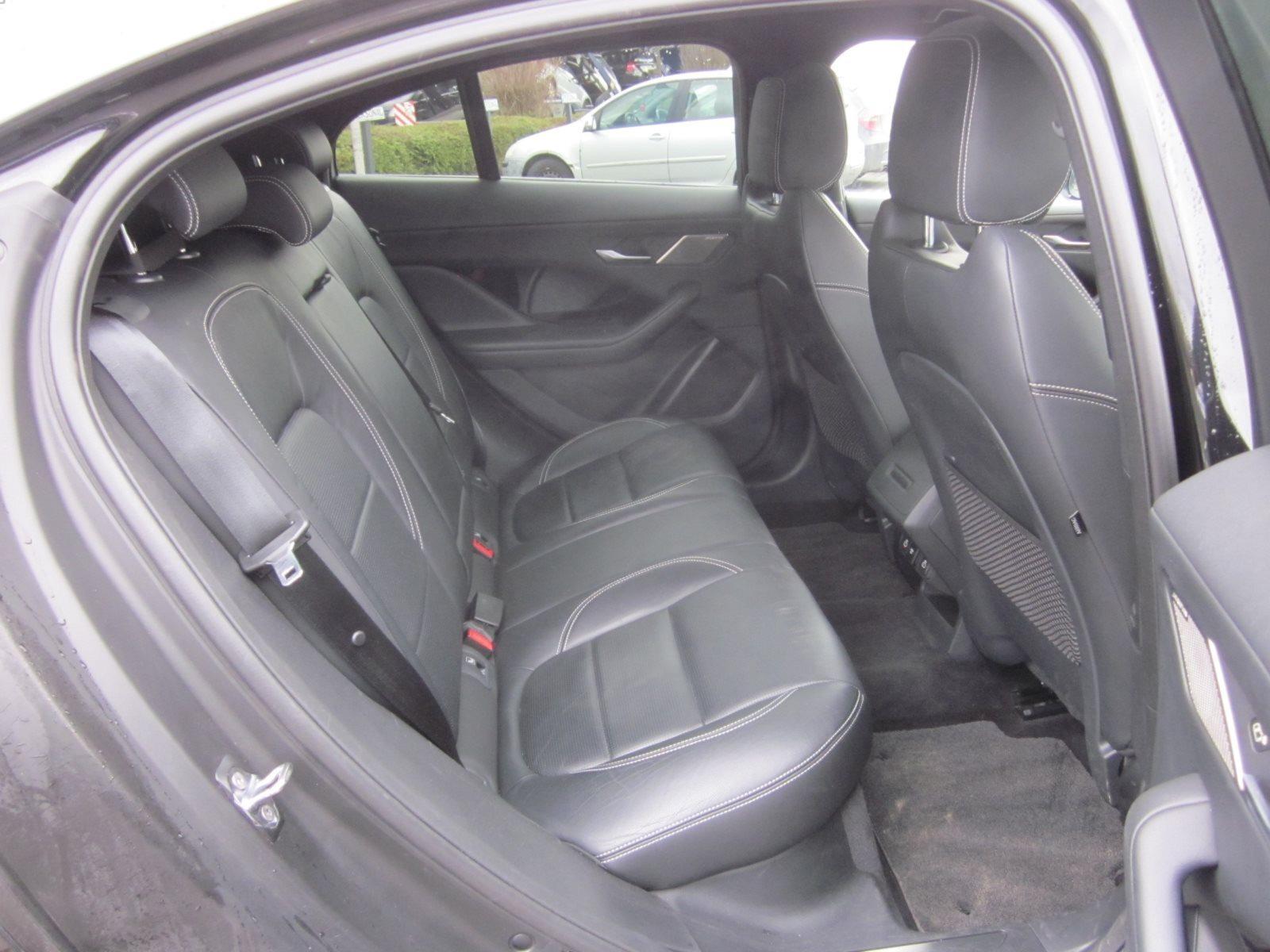 Jaguar SE EV320 BLACK PACK NAVI PANO STANDHZG HUD