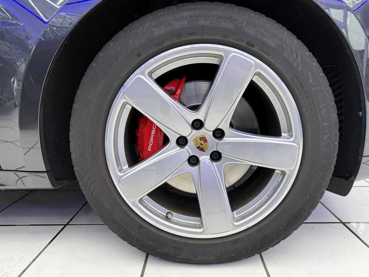 Porsche Macan GTS PDLS+ CHRONO PASM BOSE