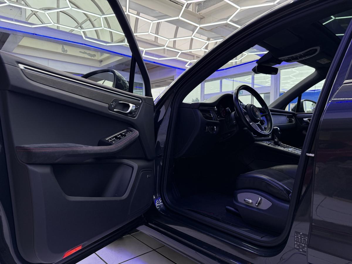 Porsche Macan GTS PDLS+ CHRONO PASM BOSE