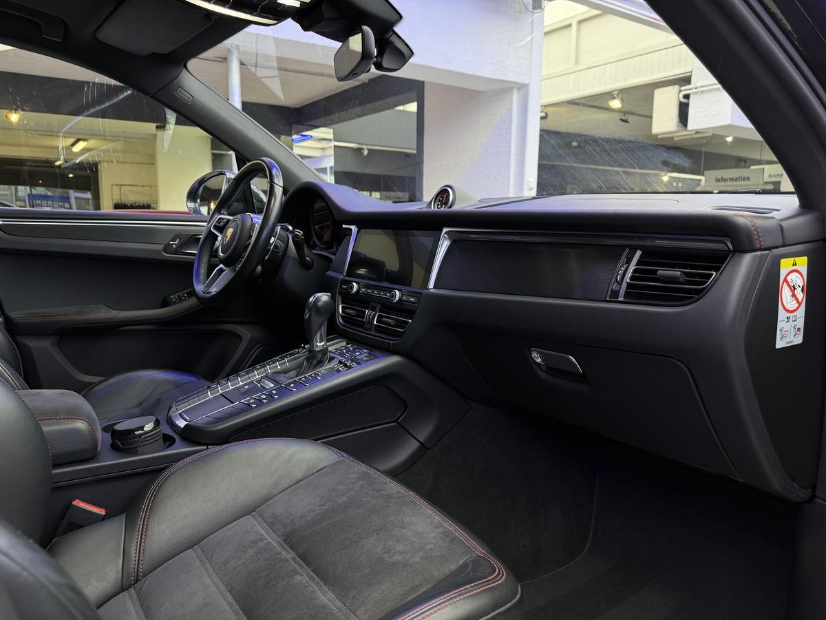 Porsche Macan GTS PDLS+ CHRONO PASM BOSE