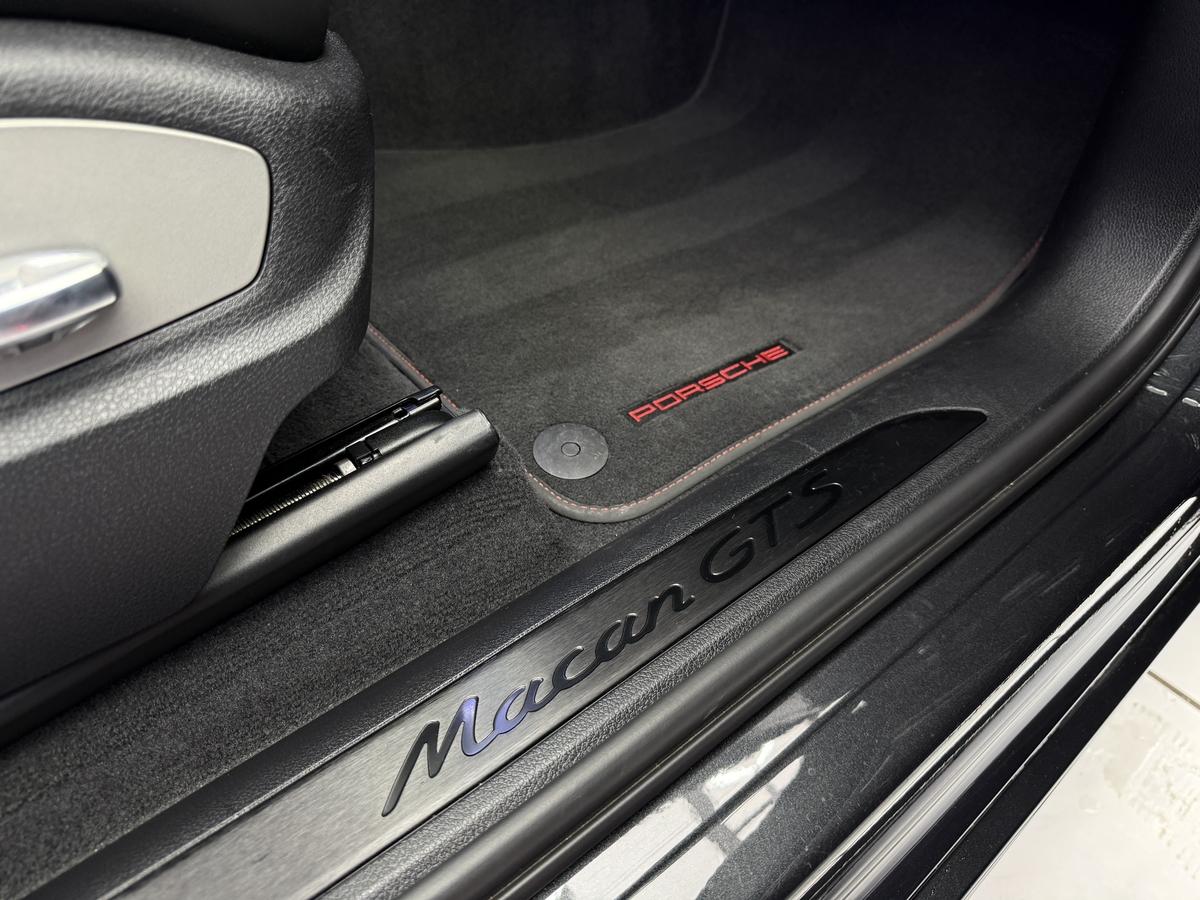 Porsche Macan GTS PDLS+ CHRONO PASM BOSE