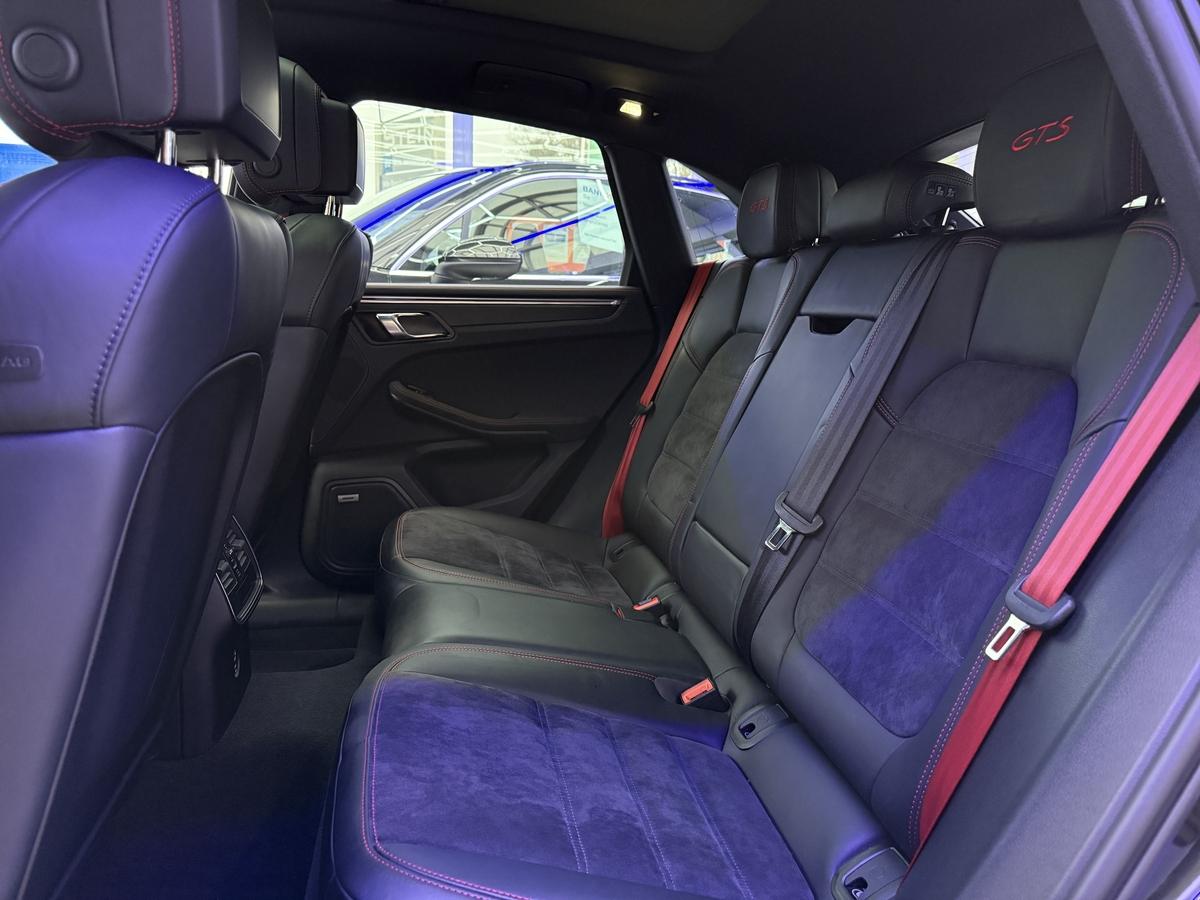Porsche Macan GTS PDLS+ CHRONO PASM BOSE