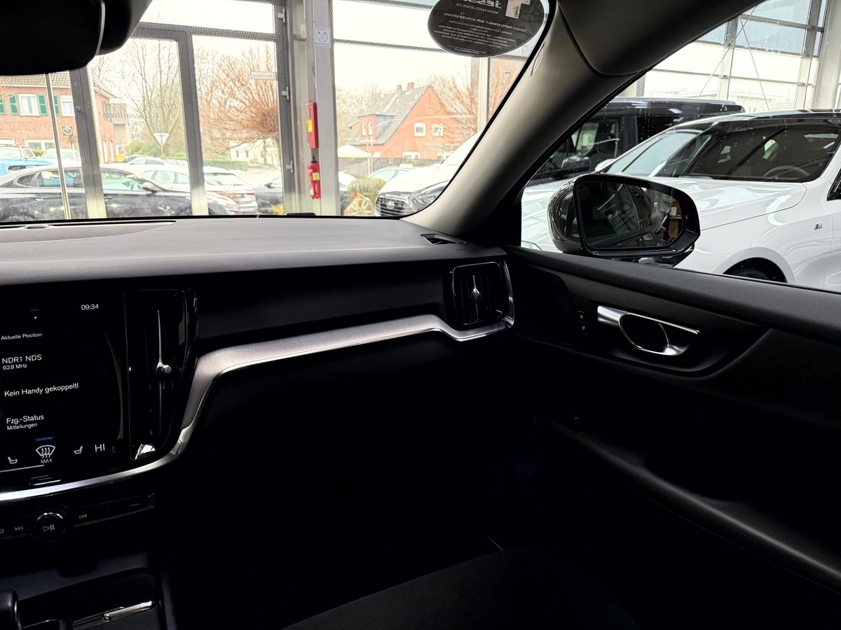 Volvo V60 Cross Country  B5 AWD LED Pano AHK 