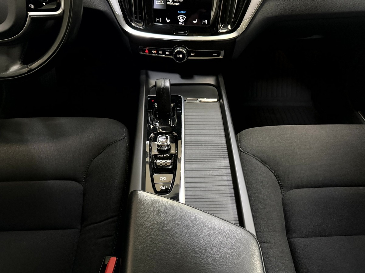 Volvo V60 Cross Country  B5 AWD LED Pano AHK 