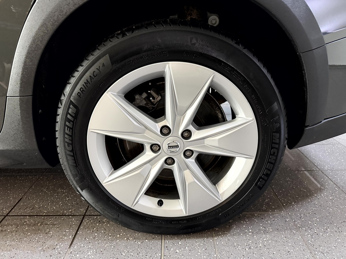 Volvo V60 Cross Country  B5 AWD LED Pano AHK 