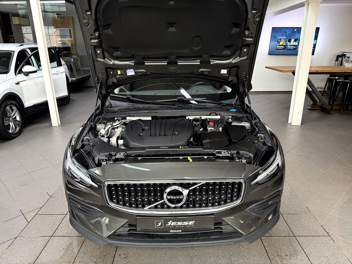 Volvo V60 Cross Country  B5 AWD LED Pano AHK 