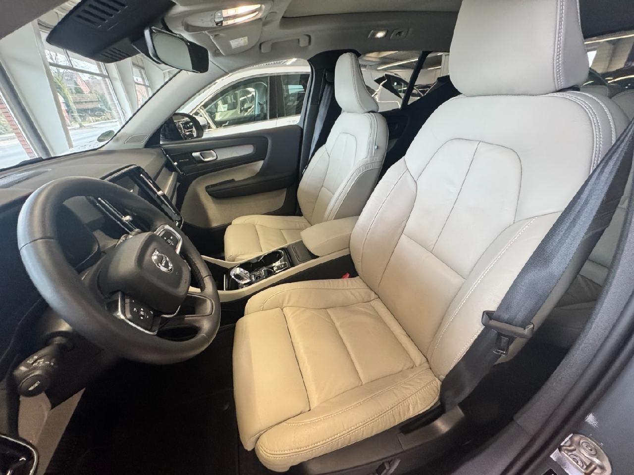 Volvo XC40 Ultimate Dark 2WD