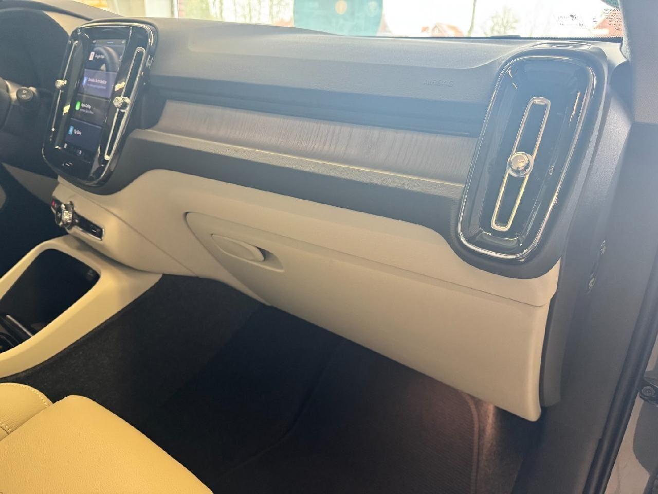 Volvo XC40 XC40 Ultimate Dark 2WD