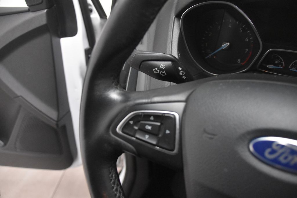 Ford Focus Turnier Cool & Connect Autom.  Navi Kamera