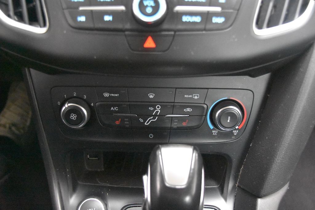 Ford Focus Turnier Cool & Connect Autom.  Navi Kamera