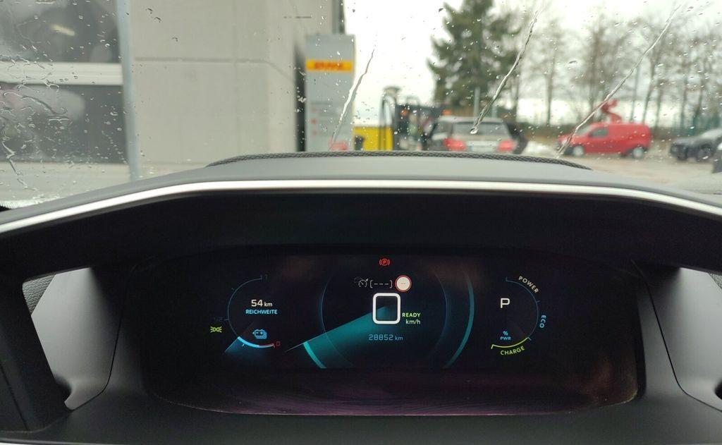 Peugeot 2008 e- GT-Pack -SITZHEIZUNG+NAVIGATION+TEMPOMAT-