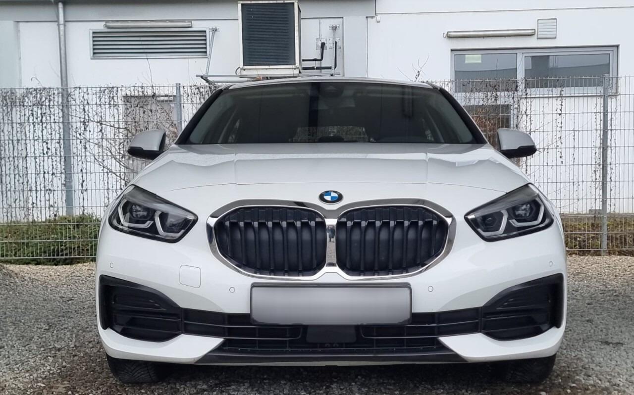 BMW 118 i Advantage,LIVE COCKPITLED,SHZ,LENKRADH,DAB