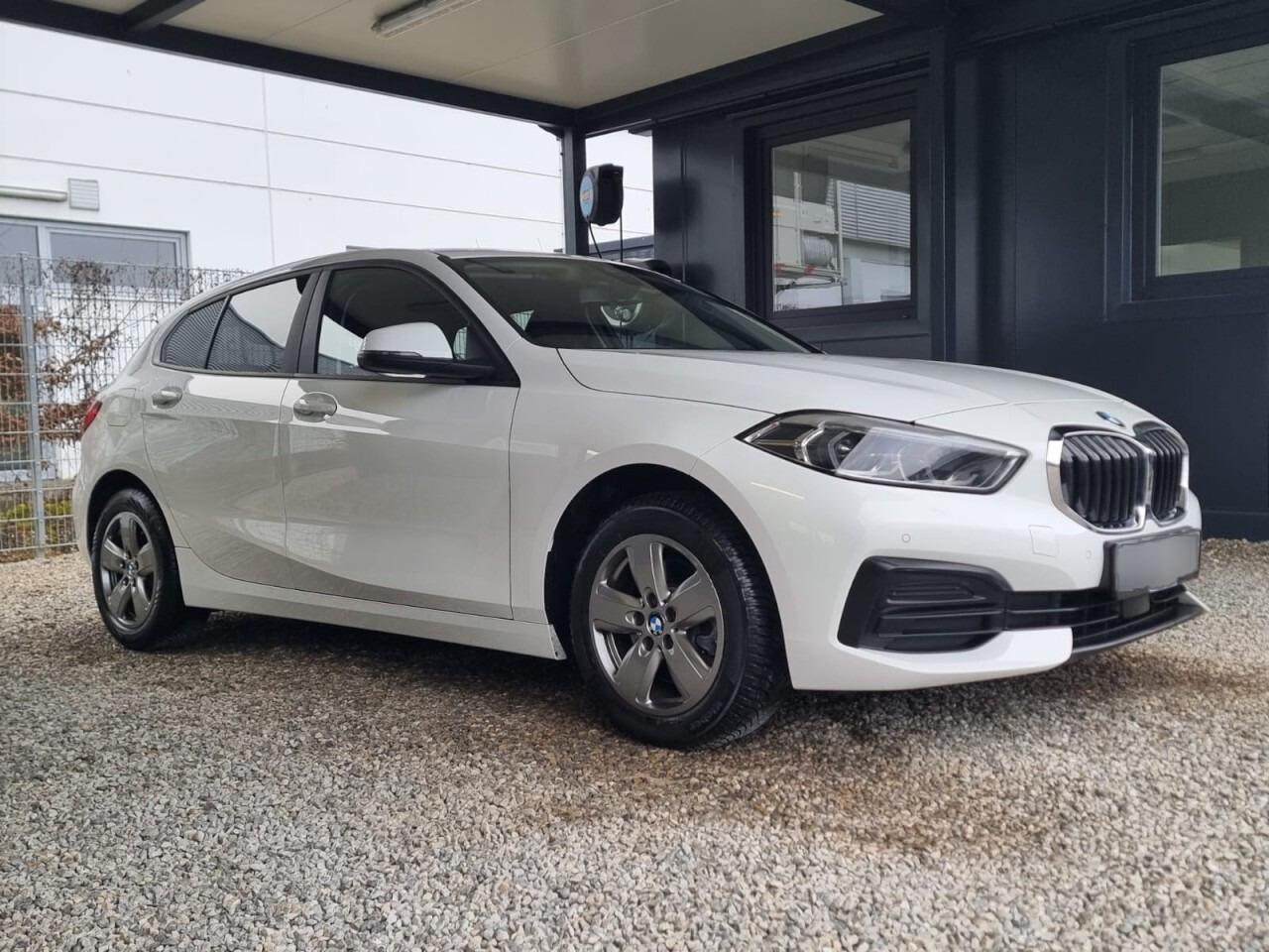 BMW 118 i Advantage,LIVE COCKPITLED,SHZ,LENKRADH,DAB